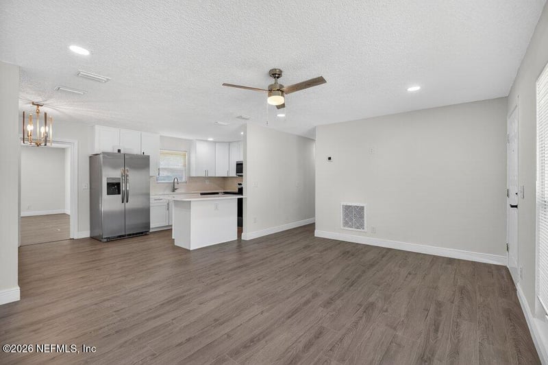 6647 Manhattan Dr, Jacksonville, FL 32219