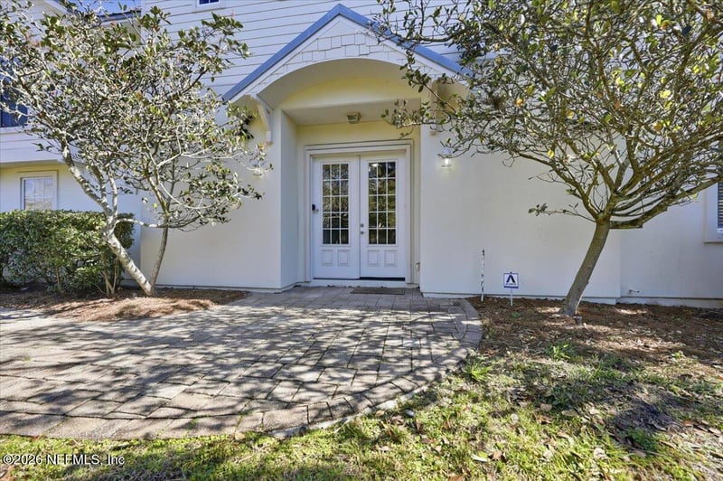 76 17th St, Atlantic Beach, FL 32233