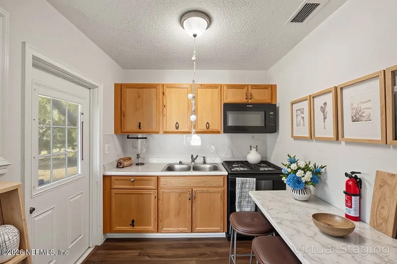 8053 Lexington Dr, Jacksonville, FL 32208