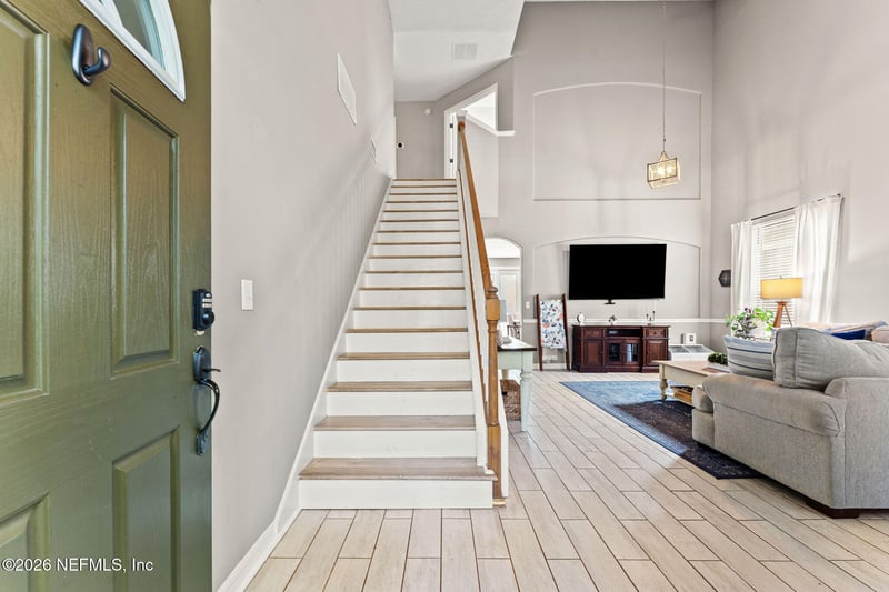 563 Longmill Ln, Orange Park, FL 32065