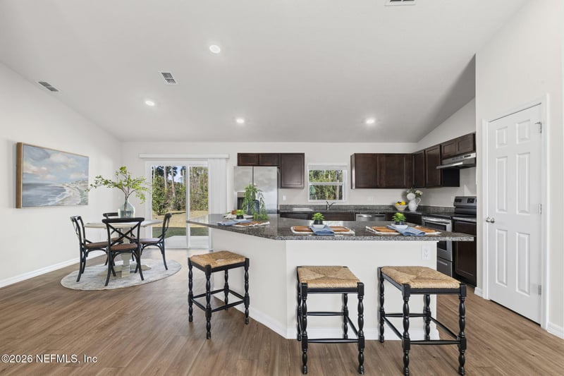 6 Pin Oak Dr, Palm Coast, FL 32164