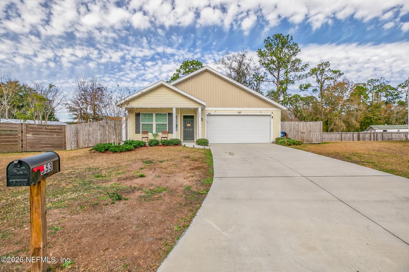 553 Lissie Ct, Macclenny, FL 32063