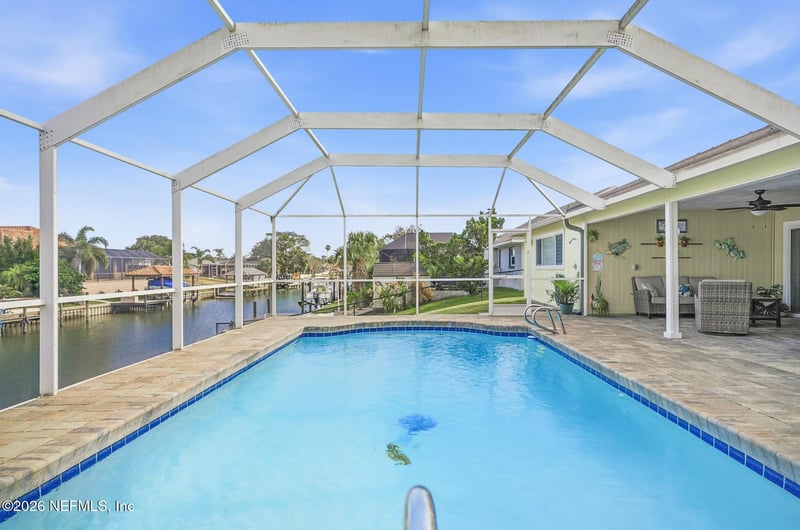 1 Cloverdale Ct, Palm Coast, FL 32137