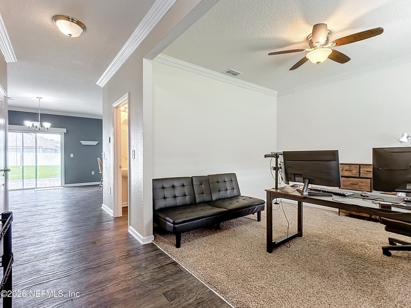 6925 Sandle Dr, Jacksonville, FL 32219