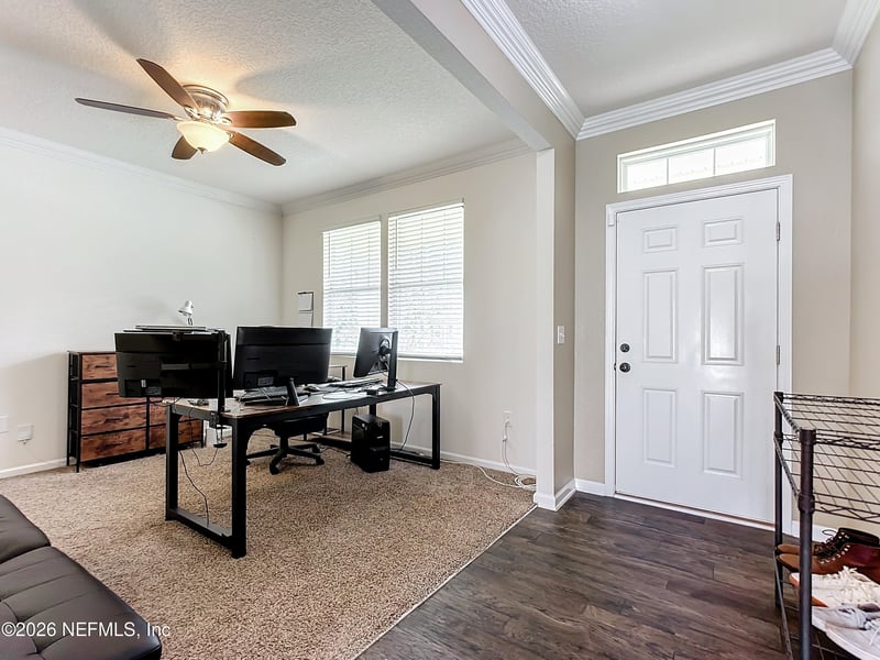 6925 Sandle Dr, Jacksonville, FL 32219