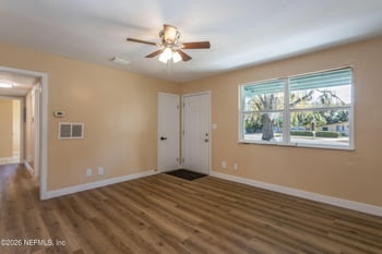 6853 London Bridge Ln, Jacksonville, FL 32210