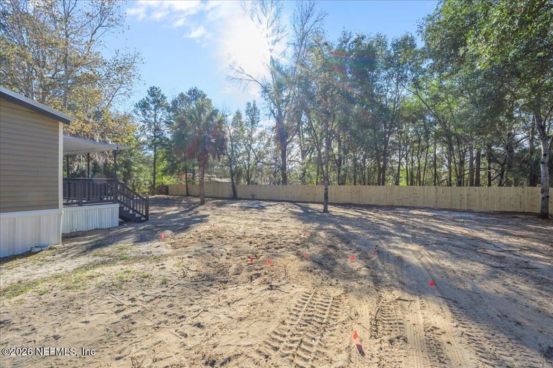 121 Lynnwood Ave, Interlachen, FL 32148