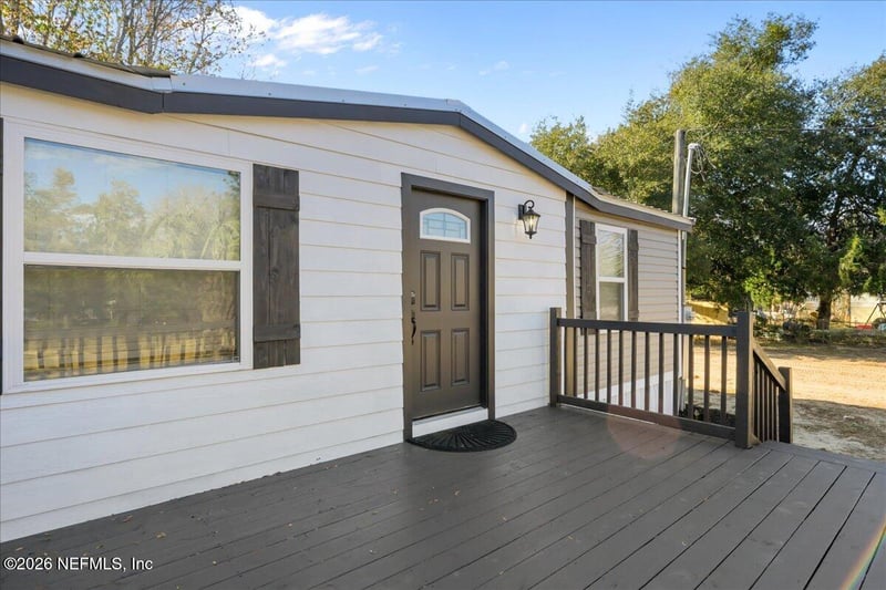 121 Lynnwood Ave, Interlachen, FL 32148