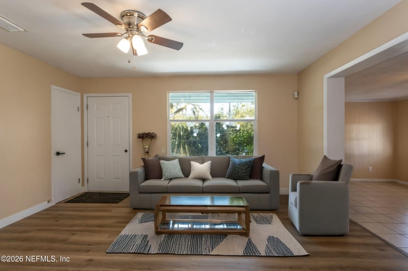 6853 London Bridge Ln, Jacksonville, FL 32210