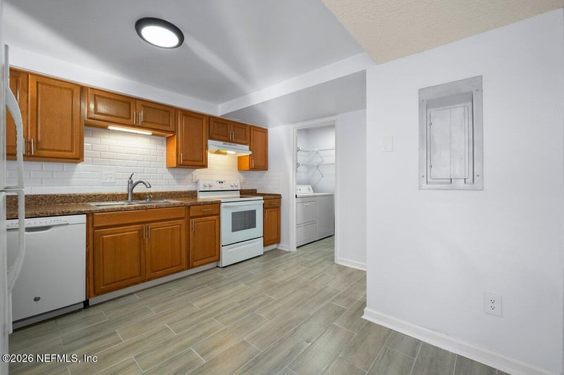 7100 Cypress Cove Rd #56, Jacksonville, FL 32244