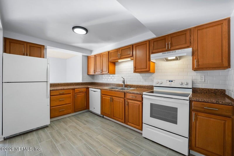 7100 Cypress Cove Rd #56, Jacksonville, FL 32244