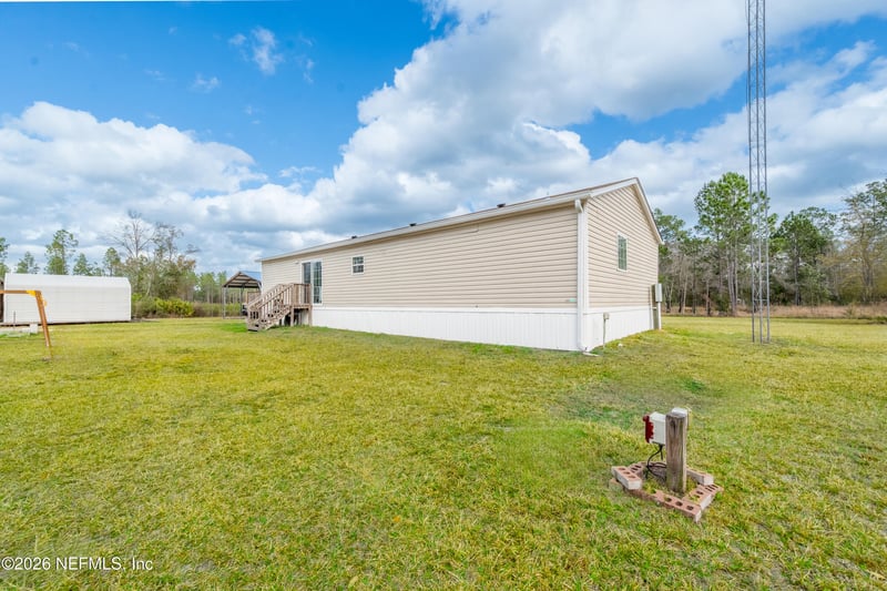 11222 106th Ave, Hampton, FL 32044