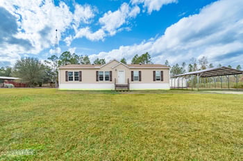 11222 106th Ave, Hampton, FL 32044