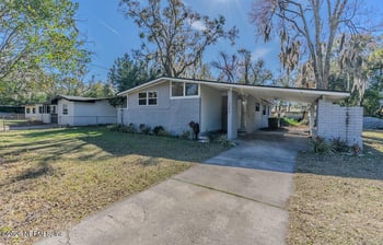 7580 Strato Rd, Jacksonville, FL 32210