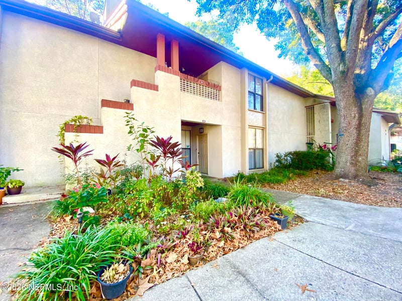 605 Clubhouse Ct, Jacksonville, FL 32256