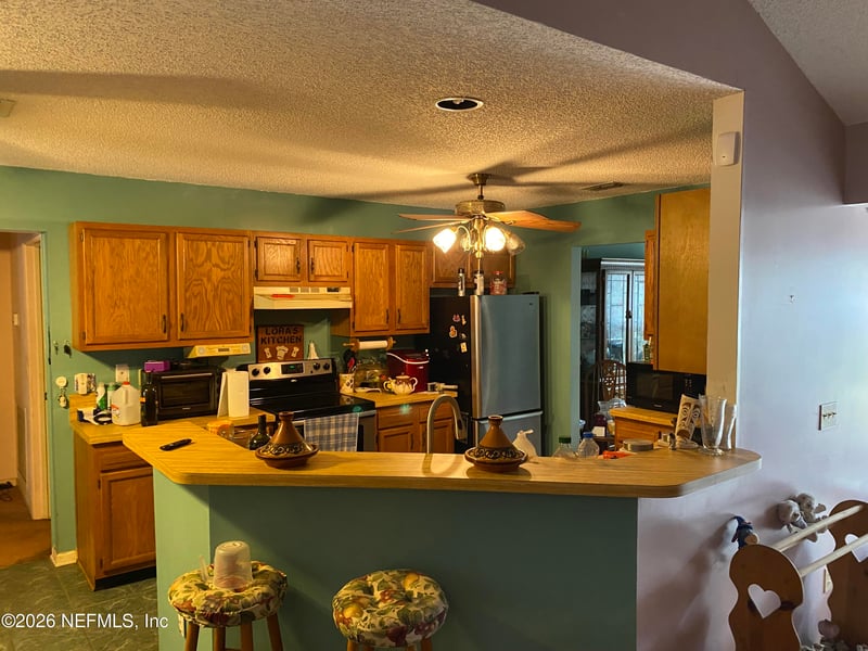 9534 Plum Lake Ln, Jacksonville, FL 32222