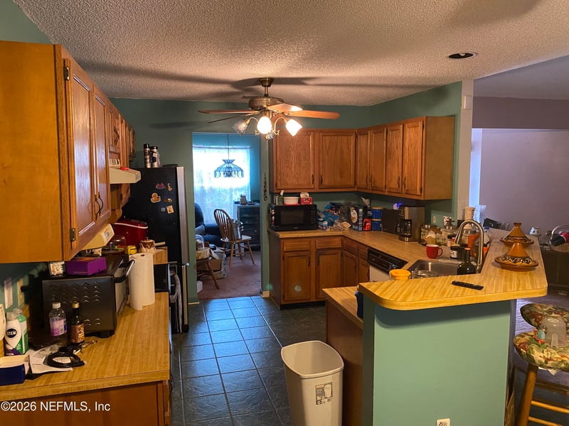 9534 Plum Lake Ln, Jacksonville, FL 32222