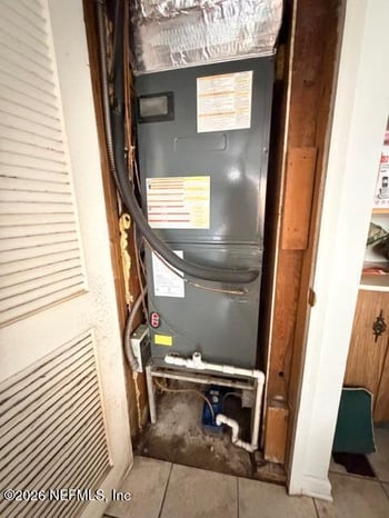 401 Oceanwood Dr, Neptune Beach, FL 32266