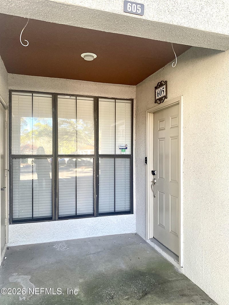 605 Clubhouse Ct, Jacksonville, FL 32256