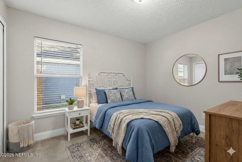 9051 Prosperity Lake Dr, Jacksonville, FL 32244