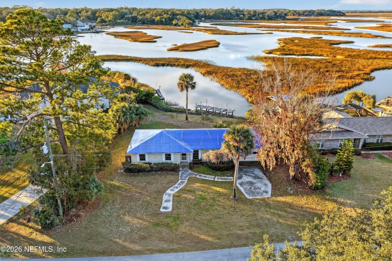 1864 Buccaneer Dr, Jacksonville, FL 32225