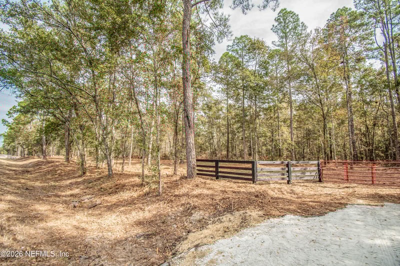 14374 C R 124, Sanderson, FL 32087