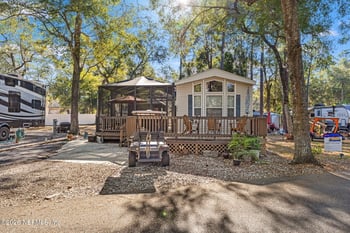 14195 252nd Court Rd #109, Salt Springs, FL 32134