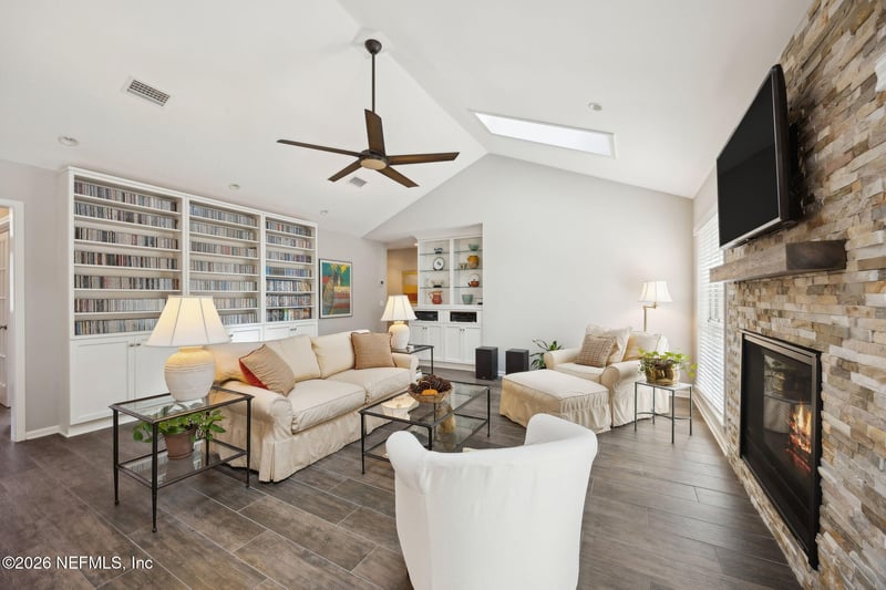 1942 Springbrook Rd, Fernandina Beach, FL 32034