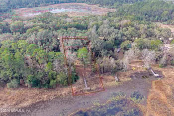 142 Fishermans Dr, Interlachen, FL 32148