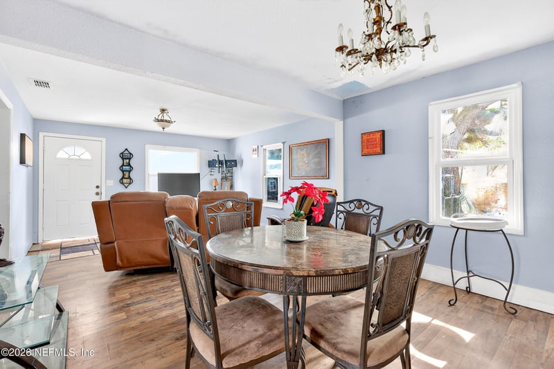 2082 Navaho Ave, Jacksonville, FL 32210