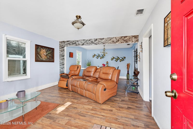 2082 Navaho Ave, Jacksonville, FL 32210