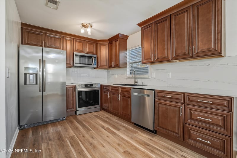 1086 Hibiscus St, Atlantic Beach, FL 32233