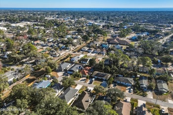 1086 Hibiscus St, Atlantic Beach, FL 32233