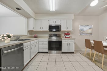 10879 Cabbage Pond Ct, Jacksonville, FL 32257