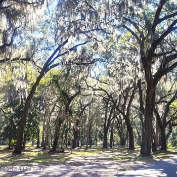 000 Moss Dr, St Augustine, FL 32092