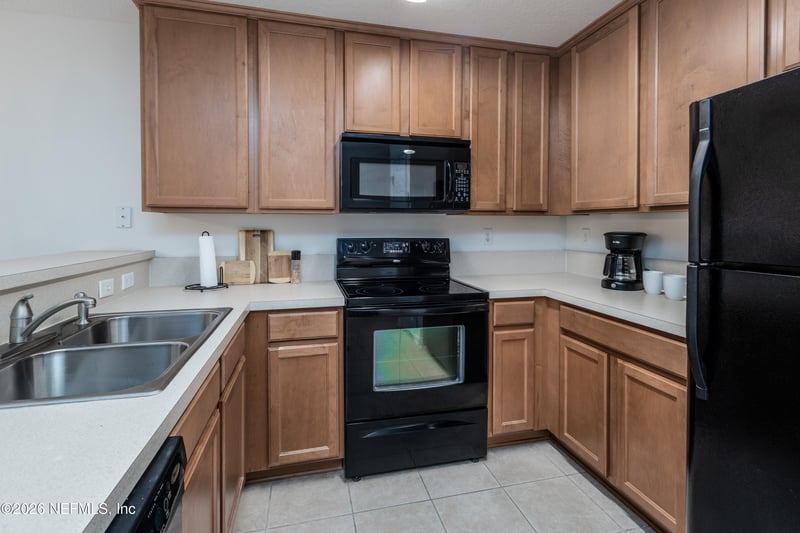 872 Black Cherry Dr, St Johns, FL 32259