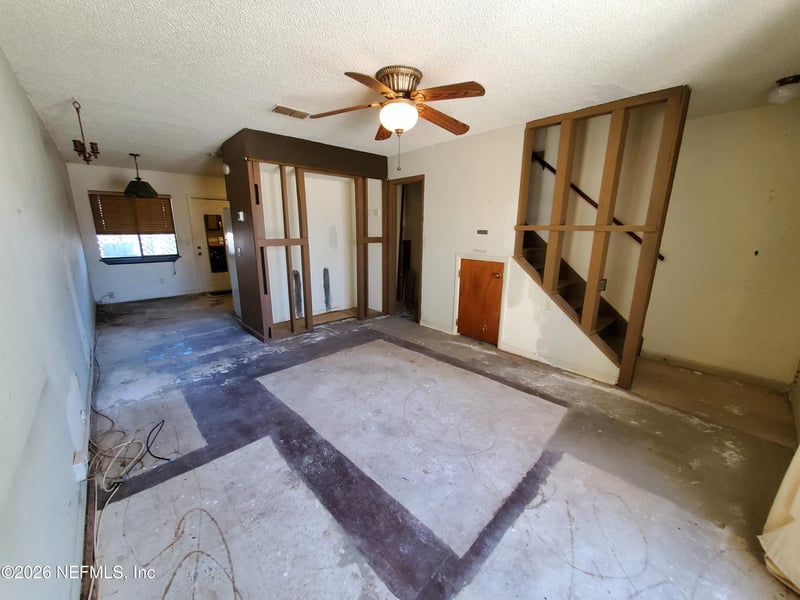 2513 Waters Edge Dr, Neptune Beach, FL 32266