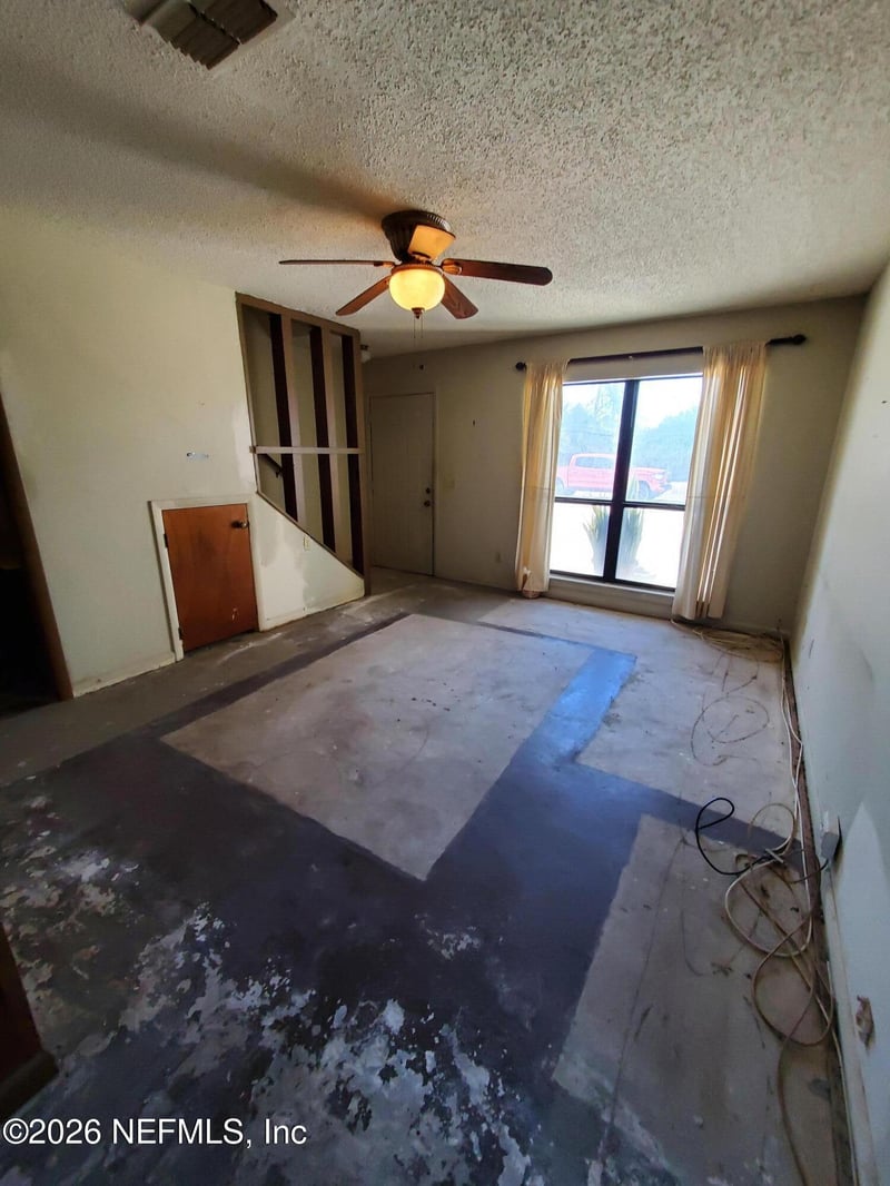 2513 Waters Edge Dr, Neptune Beach, FL 32266