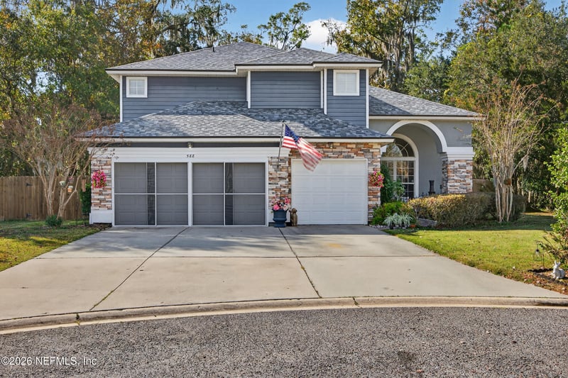 588 Reflection Cove Rd, Jacksonville, FL 32218