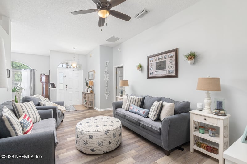 14023 Redrock Lake Dr, Jacksonville, FL 32226