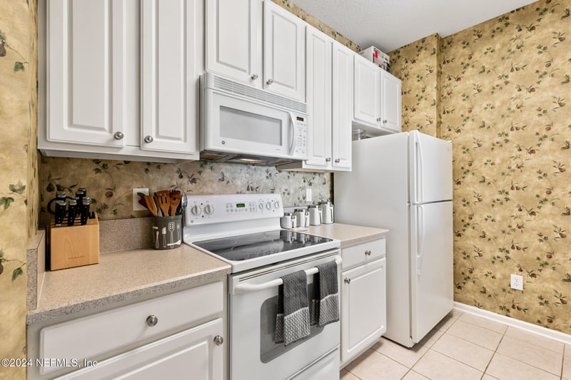 7801 Point Meadows Dr #8406, Jacksonville, FL 32256