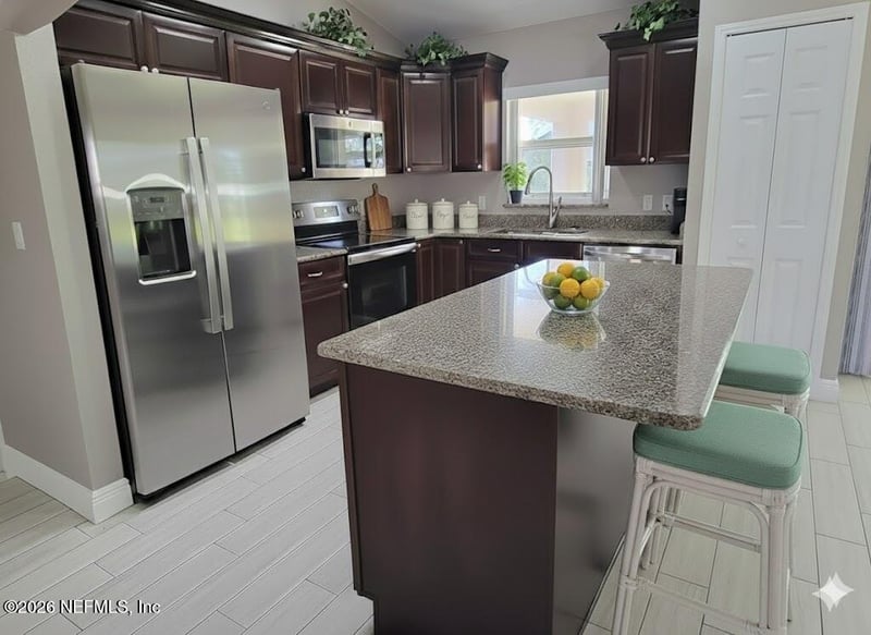 5541 Huckleberry Lake Dr, Sebring, FL 33875