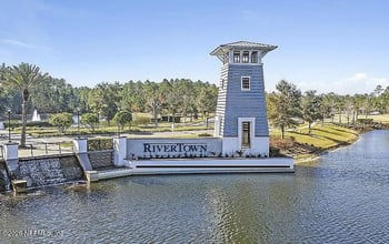 902 Orange Branch Trl, St Johns, FL 32259