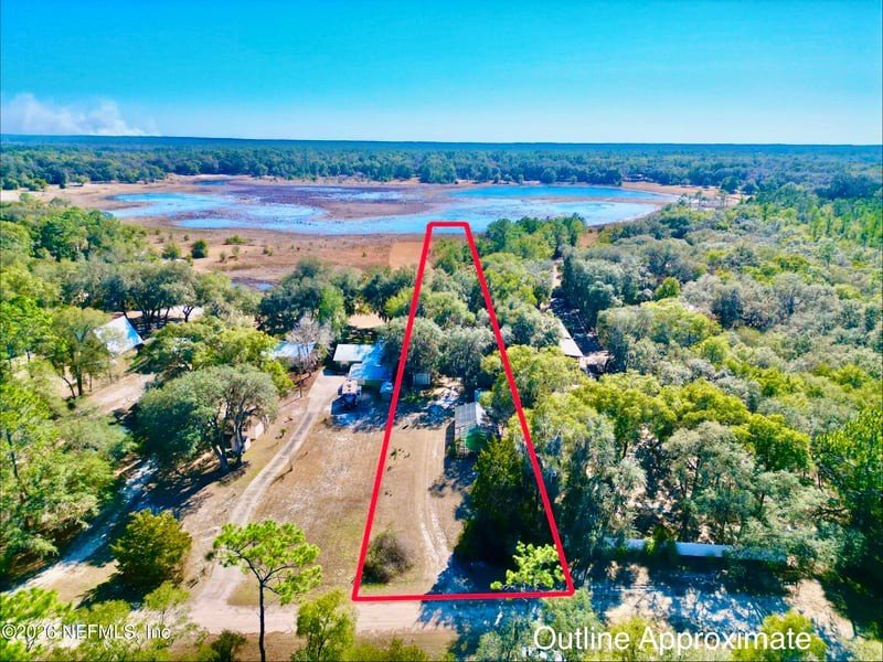 111 2nd St, Melrose, FL 32666