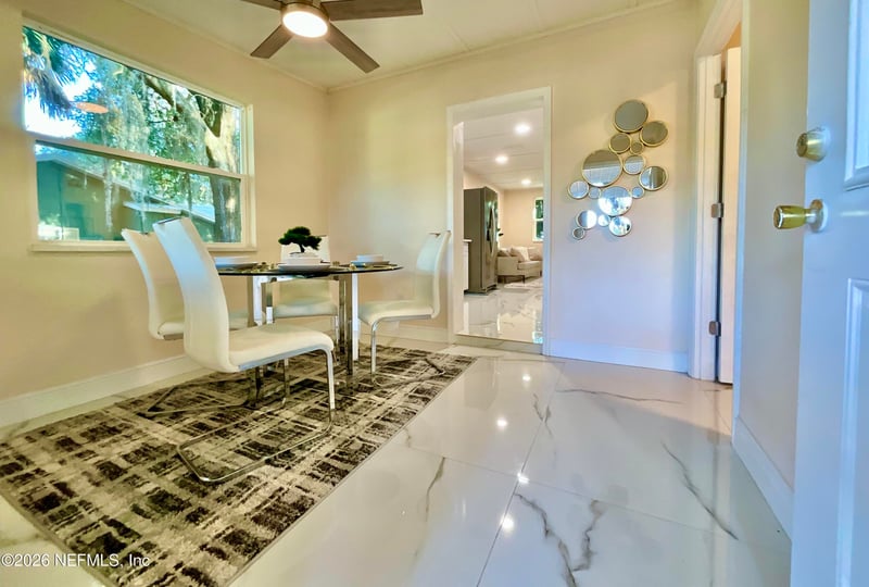 111 2nd St, Melrose, FL 32666