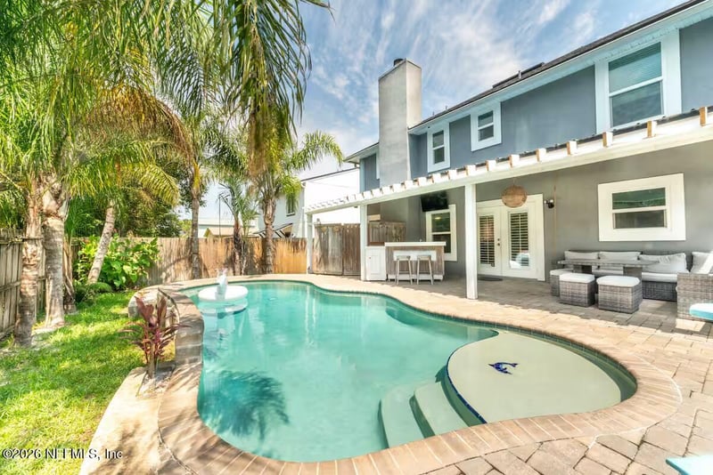 614 6th Ave, Jacksonville Beach, FL 32250