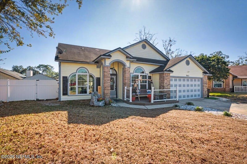 7653 Chelmsford Dr, Jacksonville, FL 32244