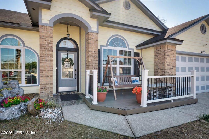 7653 Chelmsford Dr, Jacksonville, FL 32244