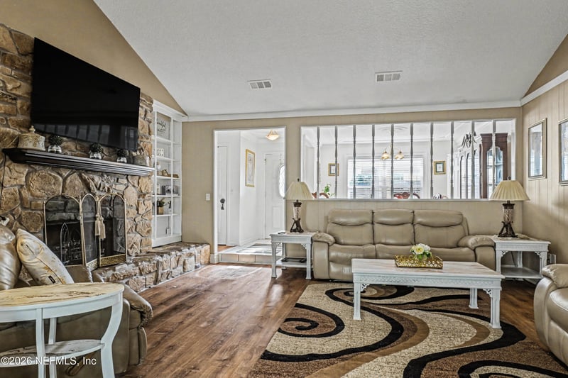 1502 Pointer Dr, Jacksonville, FL 32221