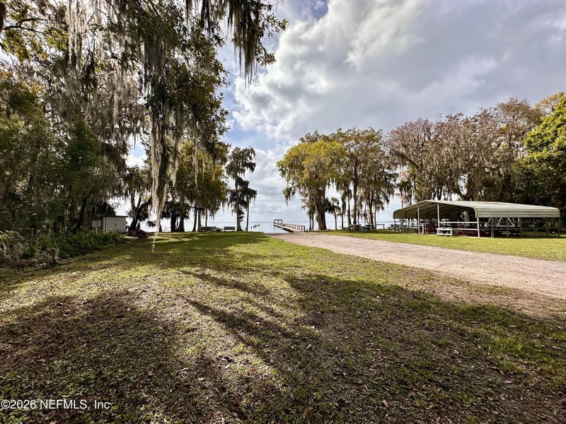 304 Lakeshore Dr, Georgetown, FL 32139